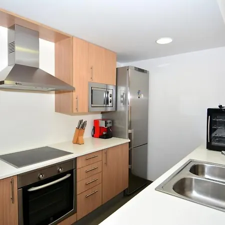 Casa Roda De Bera, 4 Dormitorios, 7 Personas - Es-320-22 *