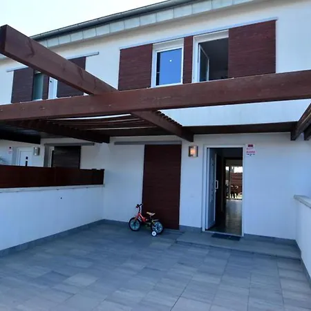 Casa Roda De Bera, 4 Dormitorios, 7 Personas - Es-320-22 * Roda de Bera